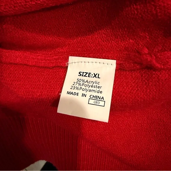 Red Lace Trim Sweater XL Cottagecore Preppy Gold Button - Picture 4 of 4